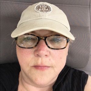 Meet your Posher, Cynthia